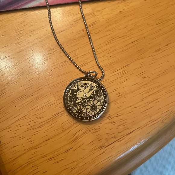 Spirit Lala reversible pendant necklace - Picture 3 of 6